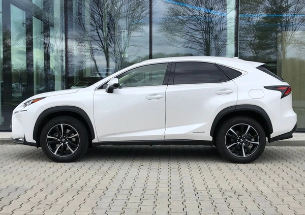 Lexus NX cena 117900 przebieg: 75709, rok produkcji 2015 z Myślibórz małe 596